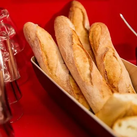 Hotelf1 Rouen Louviers Val De Reuil Rénové Hotel Val-de-Reuil