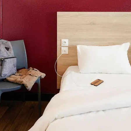 Hotelf1 Rouen Louviers Val De Reuil Rénové Hotel